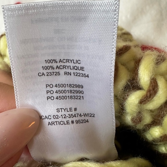 Aritzia “Sunday Best” Memphis Beanie - Picture 5 of 5